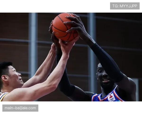 新疆主场不敌山东进攻节奏混乱 外线命中率极低无法形成有效反击 新疆主场不敌山东进攻节奏混乱 外线命中率极低无法形成有效反击